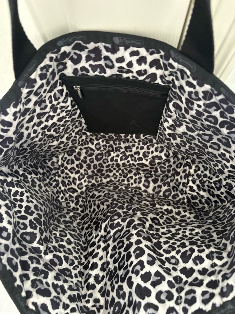 LeSportsac Black Nylon Everyday Tote with Logo - Picture 2 of 2